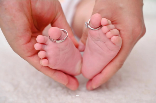 常州宝宝挤眼睛是怎么回事 常州宝宝挤眼睛是怎么回事